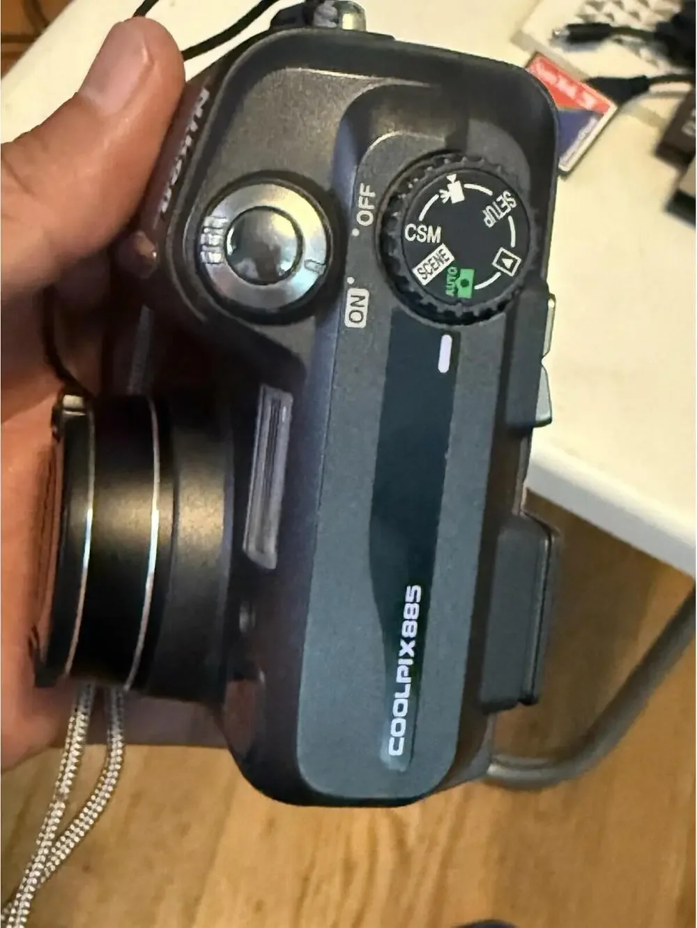 VTG Nikon Coolpix 885 Digital Camera With CF Memory Card ,W/manuals , ( Read)